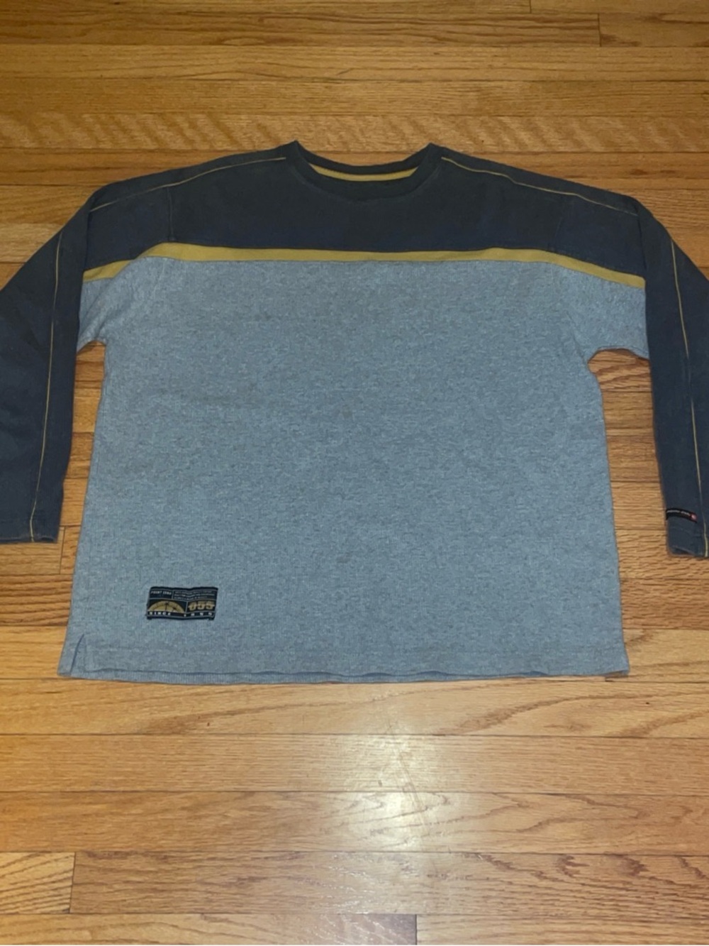 Point zero sweater y2k Men's medium color Gray and black and yellow Trim stripes